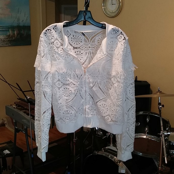 sprinkles jewelry & gifts Jackets & Blazers - Laced white zipped up jacket